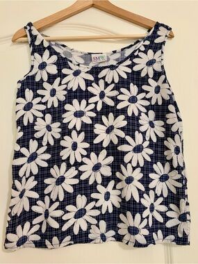 Plaid and Daisy Pattern Tank Top